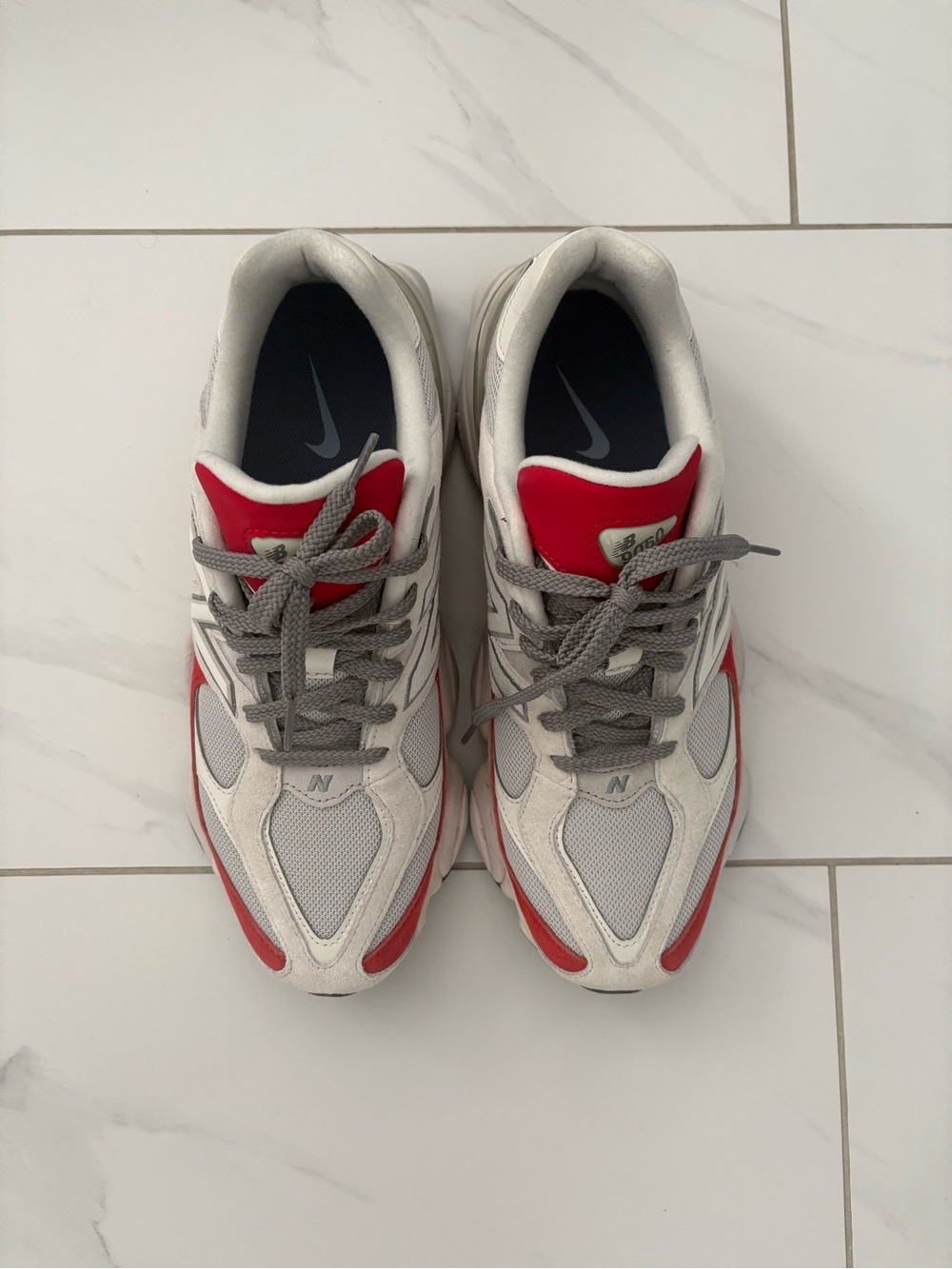New Balance 9060 - Picture 2 of 3